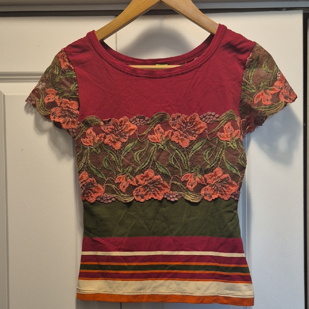 Save The Queen Red and Green Floral Lace Top